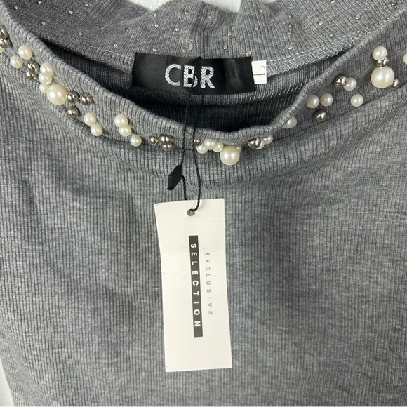 CBR Beaded Off Shoulder Sweater Size Large - Picture 9 of 10